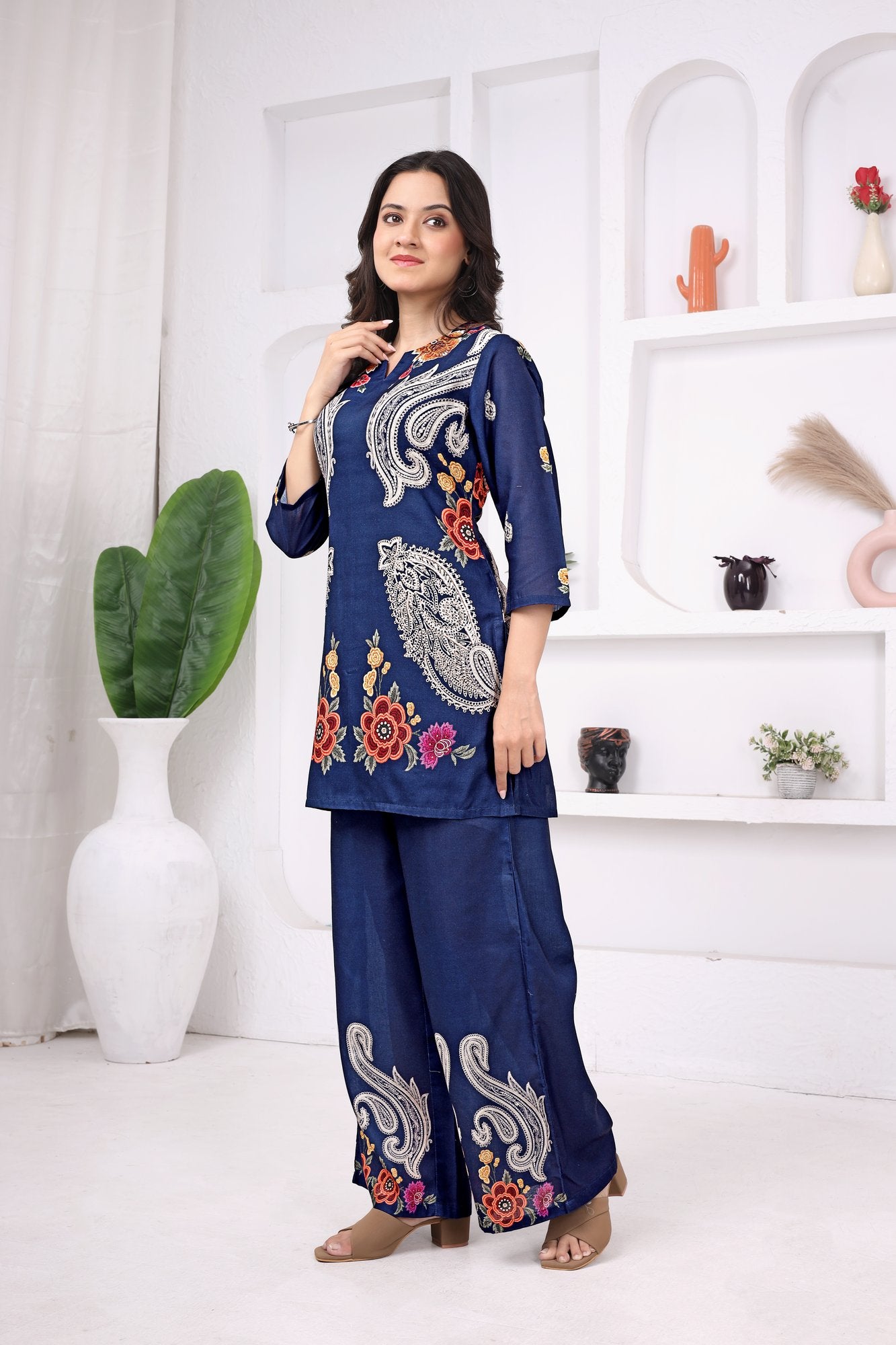 Nilkanth Paisley Co-ord — back view